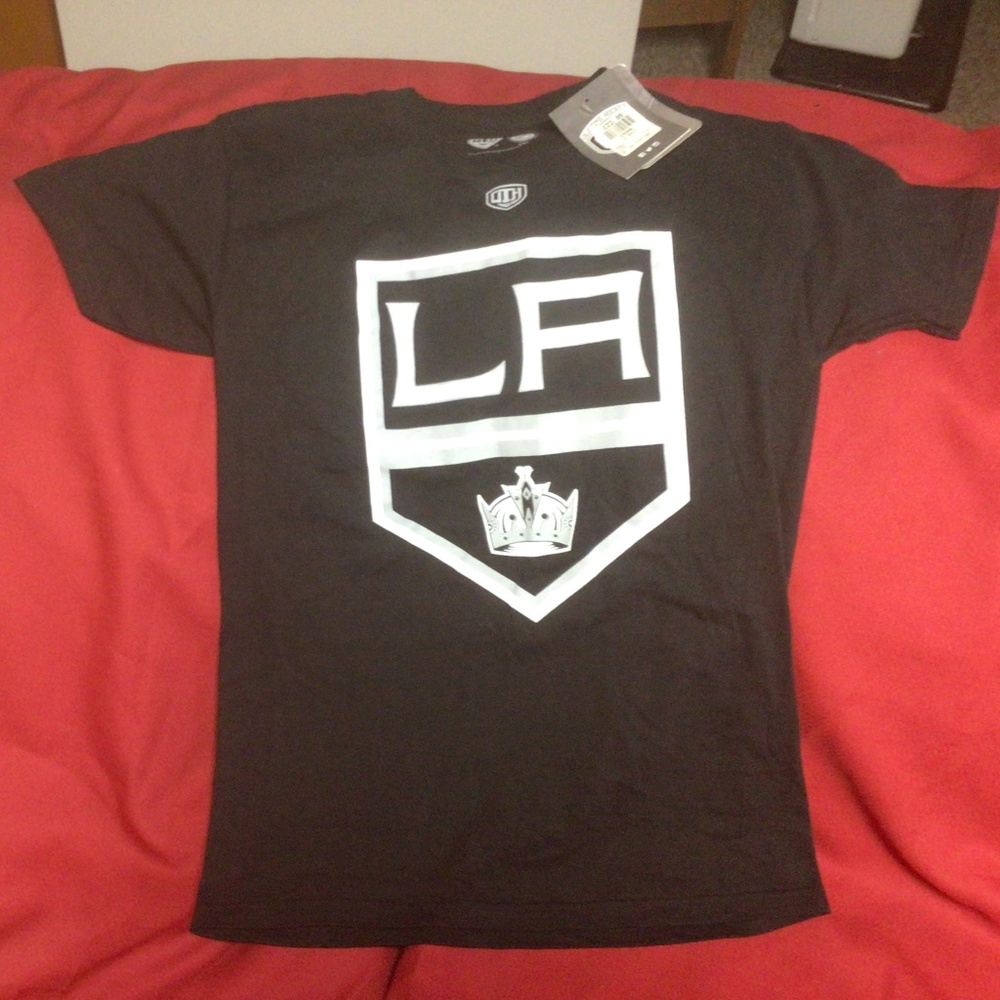 NHL LOS ANGELES Kings tshirt NWT